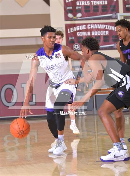 Thumbnail 2 in Valencia vs. Garfield (Rancho Mirage Holiday Invitational) photogallery.