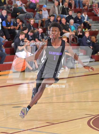 Thumbnail 2 in Valencia vs. Garfield (Rancho Mirage Holiday Invitational) photogallery.