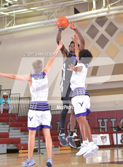 Thumbnail 2 in Valencia vs. Garfield (Rancho Mirage Holiday Invitational) photogallery.
