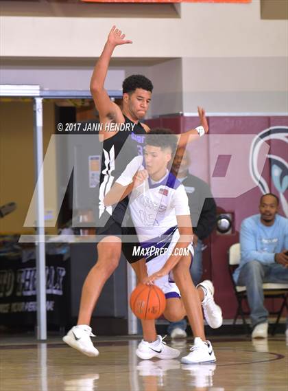 Thumbnail 1 in Valencia vs. Garfield (Rancho Mirage Holiday Invitational) photogallery.