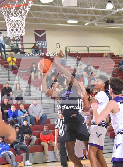 Thumbnail 3 in Valencia vs. Garfield (Rancho Mirage Holiday Invitational) photogallery.