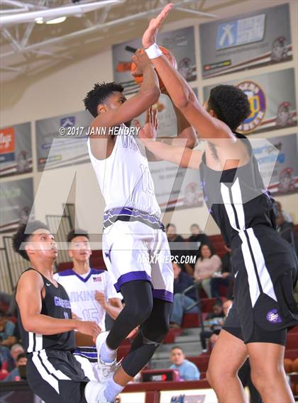 Thumbnail 1 in Valencia vs. Garfield (Rancho Mirage Holiday Invitational) photogallery.