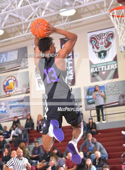 Thumbnail 3 in Valencia vs. Garfield (Rancho Mirage Holiday Invitational) photogallery.