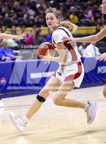Thumbnail 3 in Northeast vs Chadwick (MSHSAA Class 1 Championship) photogallery.