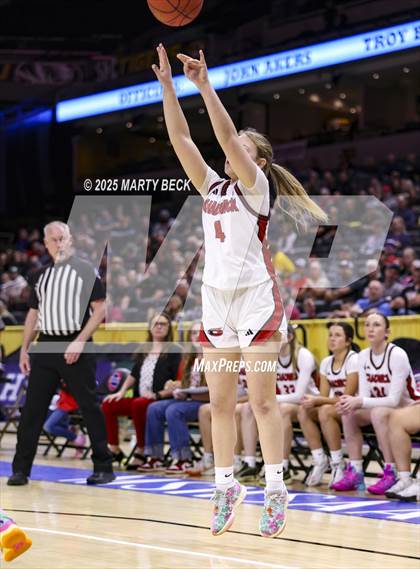 Thumbnail 3 in Northeast vs Chadwick (MSHSAA Class 1 Championship) photogallery.