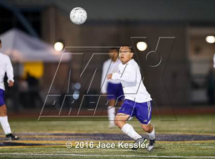 Thumbnail 3 in Santiago vs. Garden Grove (CIF SS D5 Final) photogallery.