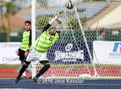Thumbnail 2 in Santiago vs. Garden Grove (CIF SS D5 Final) photogallery.