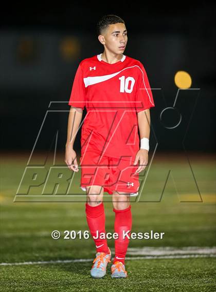 Thumbnail 3 in Santiago vs. Garden Grove (CIF SS D5 Final) photogallery.