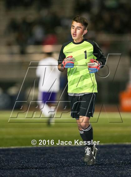 Thumbnail 2 in Santiago vs. Garden Grove (CIF SS D5 Final) photogallery.