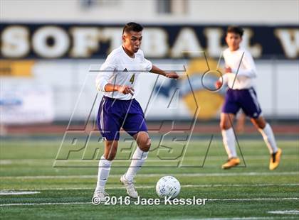 Thumbnail 1 in Santiago vs. Garden Grove (CIF SS D5 Final) photogallery.