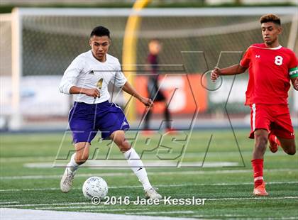 Thumbnail 3 in Santiago vs. Garden Grove (CIF SS D5 Final) photogallery.