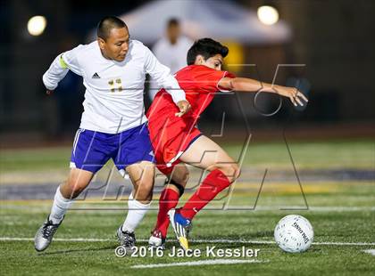 Thumbnail 3 in Santiago vs. Garden Grove (CIF SS D5 Final) photogallery.