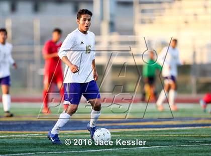 Thumbnail 2 in Santiago vs. Garden Grove (CIF SS D5 Final) photogallery.
