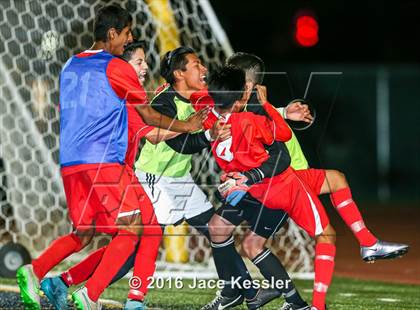 Thumbnail 1 in Santiago vs. Garden Grove (CIF SS D5 Final) photogallery.