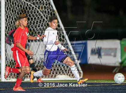 Thumbnail 3 in Santiago vs. Garden Grove (CIF SS D5 Final) photogallery.