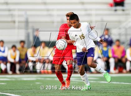 Thumbnail 2 in Santiago vs. Garden Grove (CIF SS D5 Final) photogallery.