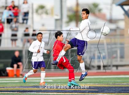 Thumbnail 2 in Santiago vs. Garden Grove (CIF SS D5 Final) photogallery.