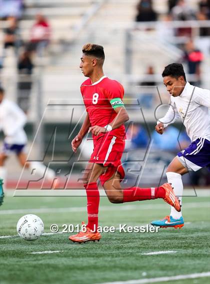 Thumbnail 3 in Santiago vs. Garden Grove (CIF SS D5 Final) photogallery.