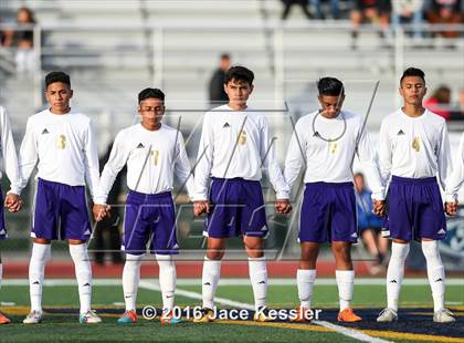Thumbnail 2 in Santiago vs. Garden Grove (CIF SS D5 Final) photogallery.
