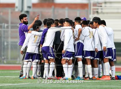 Thumbnail 3 in Santiago vs. Garden Grove (CIF SS D5 Final) photogallery.