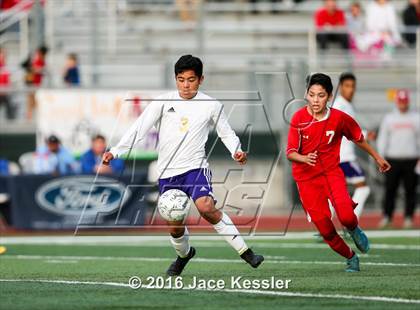Thumbnail 3 in Santiago vs. Garden Grove (CIF SS D5 Final) photogallery.
