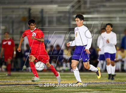 Thumbnail 3 in Santiago vs. Garden Grove (CIF SS D5 Final) photogallery.