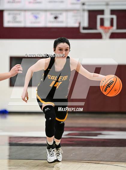 Thumbnail 3 in  Melbourne vs Salem (AAA 2A Regional 2nd round) photogallery.