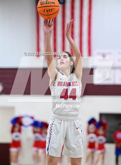 Thumbnail 3 in  Melbourne vs Salem (AAA 2A Regional 2nd round) photogallery.