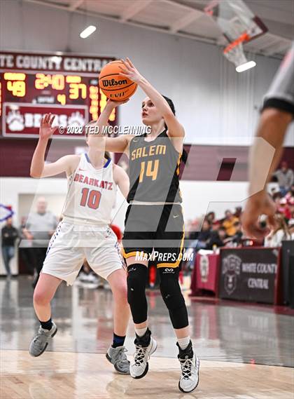 Thumbnail 1 in  Melbourne vs Salem (AAA 2A Regional 2nd round) photogallery.