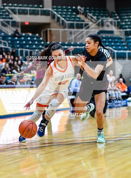 Thumbnail 2 in Seven Lakes vs Pearland (UIL-6A Semifinal Playoff) photogallery.