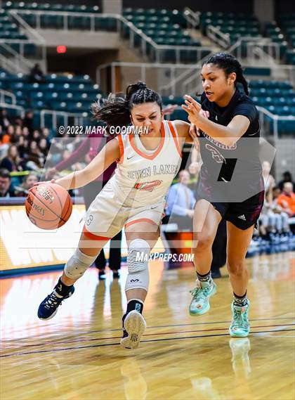 Thumbnail 3 in Seven Lakes vs Pearland (UIL-6A Semifinal Playoff) photogallery.