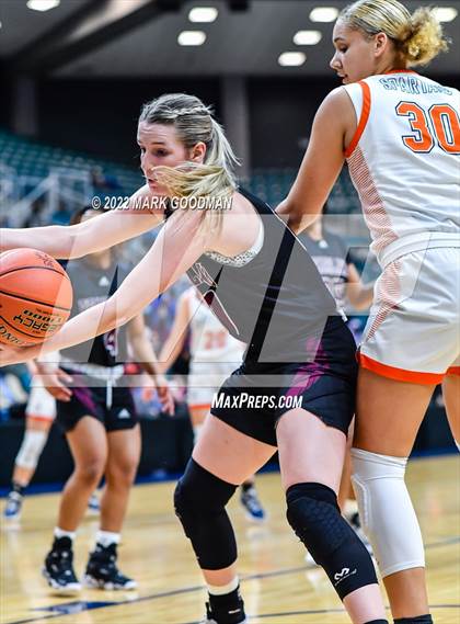 Thumbnail 3 in Seven Lakes vs Pearland (UIL-6A Semifinal Playoff) photogallery.