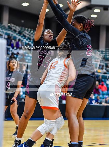 Thumbnail 1 in Seven Lakes vs Pearland (UIL-6A Semifinal Playoff) photogallery.
