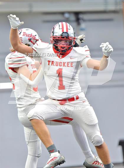 Thumbnail 3 in Truckee vs Slam (NIAA 3A State Finals) photogallery.