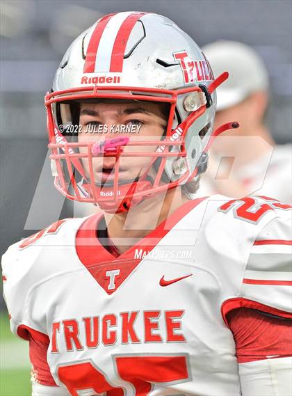Thumbnail 2 in Truckee vs Slam (NIAA 3A State Finals) photogallery.