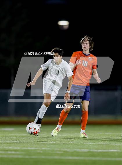 Thumbnail 3 in The Woodlands vs. Bridgeland (UIL 6A Area Playoff) photogallery.
