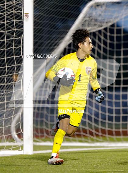 Thumbnail 3 in The Woodlands vs. Bridgeland (UIL 6A Area Playoff) photogallery.