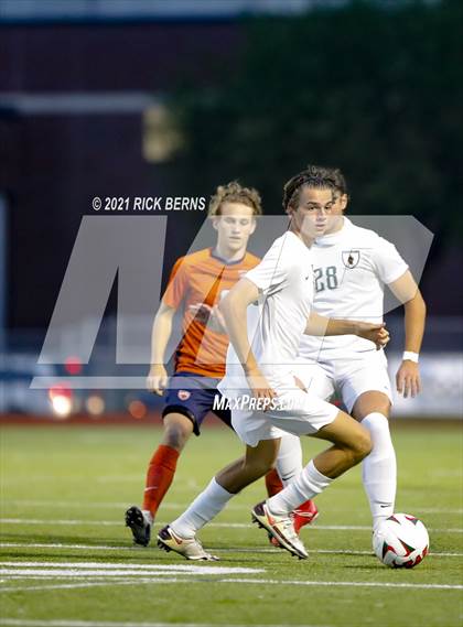 Thumbnail 1 in The Woodlands vs. Bridgeland (UIL 6A Area Playoff) photogallery.