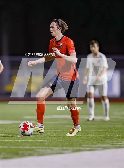 Thumbnail 2 in The Woodlands vs. Bridgeland (UIL 6A Area Playoff) photogallery.