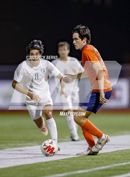 Thumbnail 3 in The Woodlands vs. Bridgeland (UIL 6A Area Playoff) photogallery.