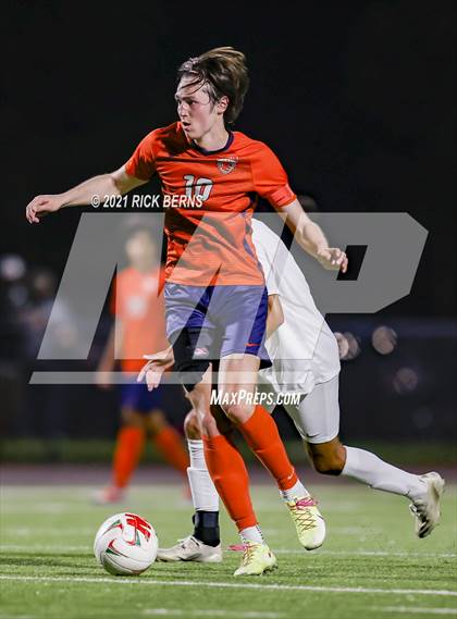 Thumbnail 1 in The Woodlands vs. Bridgeland (UIL 6A Area Playoff) photogallery.
