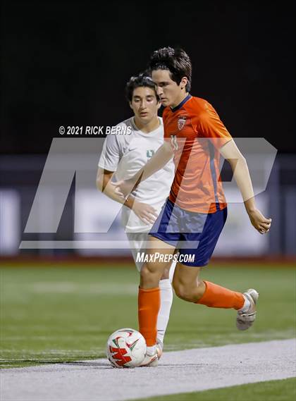 Thumbnail 2 in The Woodlands vs. Bridgeland (UIL 6A Area Playoff) photogallery.