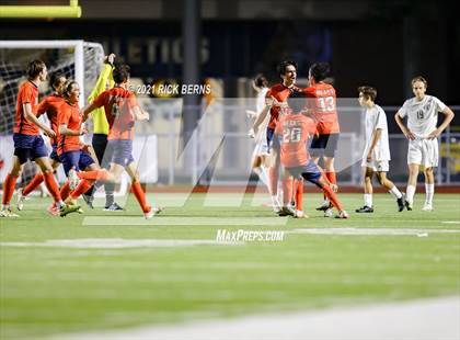 Thumbnail 2 in The Woodlands vs. Bridgeland (UIL 6A Area Playoff) photogallery.