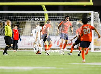 Thumbnail 1 in The Woodlands vs. Bridgeland (UIL 6A Area Playoff) photogallery.