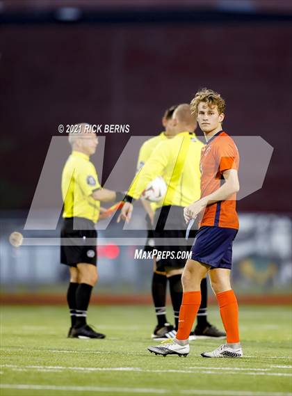 Thumbnail 1 in The Woodlands vs. Bridgeland (UIL 6A Area Playoff) photogallery.