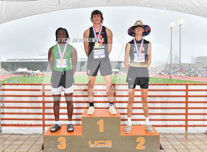 Thumbnail 2 in UIL 2A Track & Field Final (Awards) photogallery.