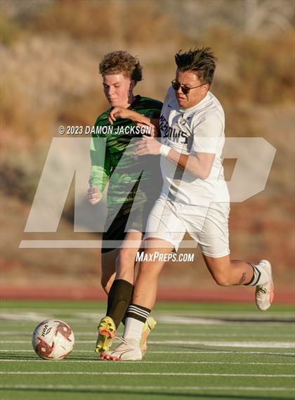 Thumbnail 3 in The Meadows School vs Virgin Valley (NIAA 3A Southern Region Quarterfinals) photogallery.