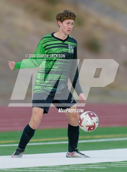 Thumbnail 3 in The Meadows School vs Virgin Valley (NIAA 3A Southern Region Quarterfinals) photogallery.