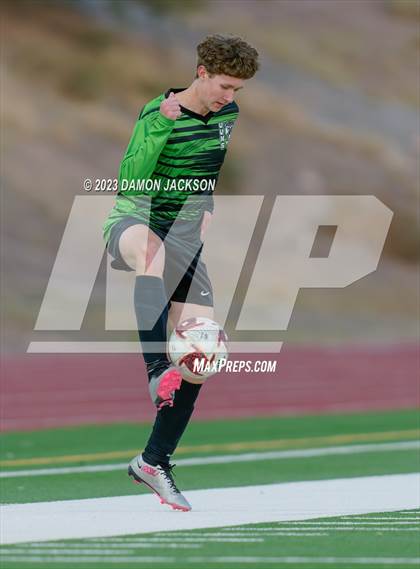 Thumbnail 1 in The Meadows School vs Virgin Valley (NIAA 3A Southern Region Quarterfinals) photogallery.