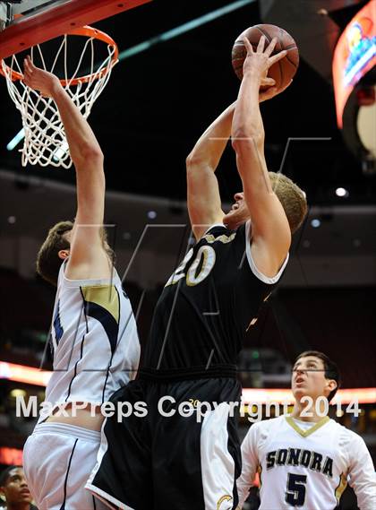 Thumbnail 1 in Calabasas vs. Sonora (CIF SS 2A Final) photogallery.